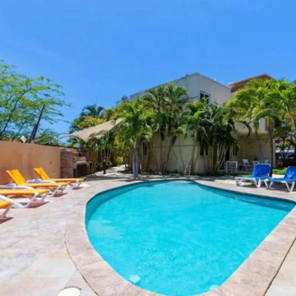 Dutch Village I, hotel u gradu Palm-Eagle Beach