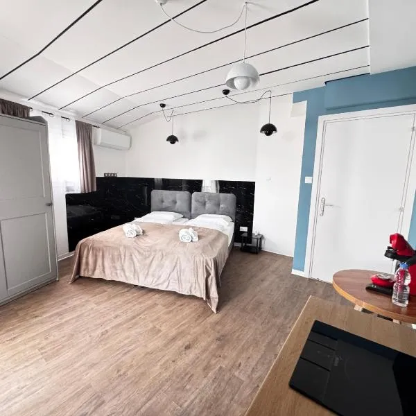 Modern Studio Nr12 private Kitchenette, Bathroom, Balcony，位于利马索尔的酒店