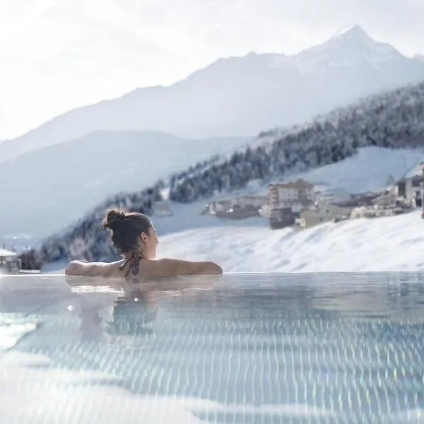 Alpengasthof Grüner, Ski In & Ski Out, hótel í Solden