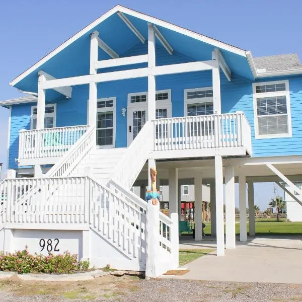 Beach Getaway at 2 Pelicans Walk to the Water, hôtel à Crystal Beach