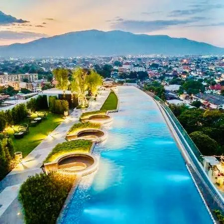 Astra Sky River 5 Stars Pool Sauna Gym, hotel in Chiang Mai