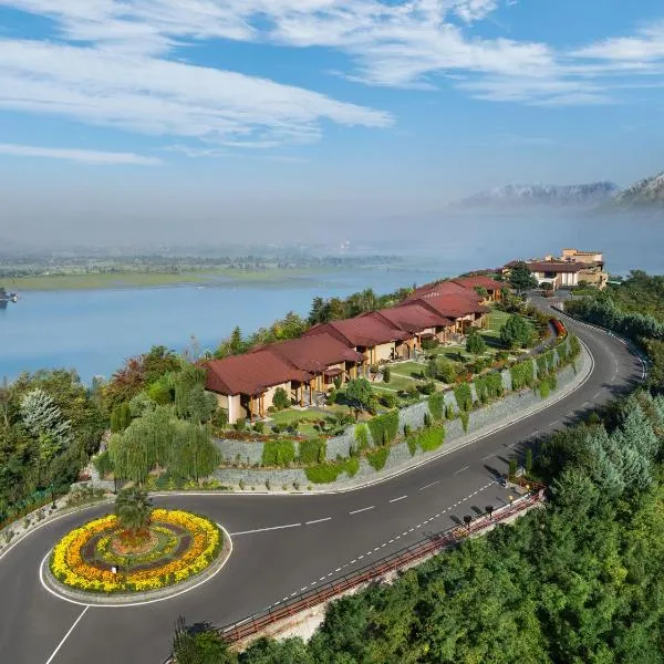 Taj Dal View Srinagar，位于斯利那加的酒店