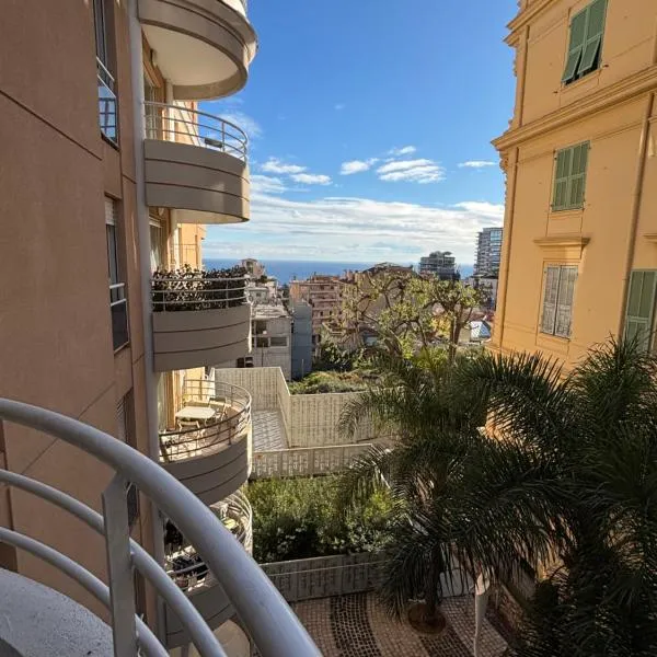 Debussy One Bedroom Apartment with a Balcony, hotel in Beausoleil