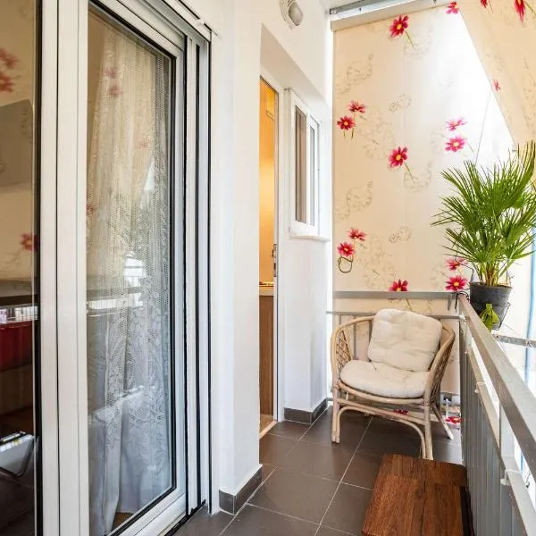 Elena's Cozy & Central Nest, hotel em Kalamata