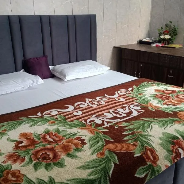 Australia villa fully Ac Fridge Tv Wifi, Hotel in Bathinda