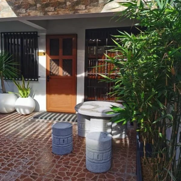 Samong Transient House, ξενοδοχείο σε Imus