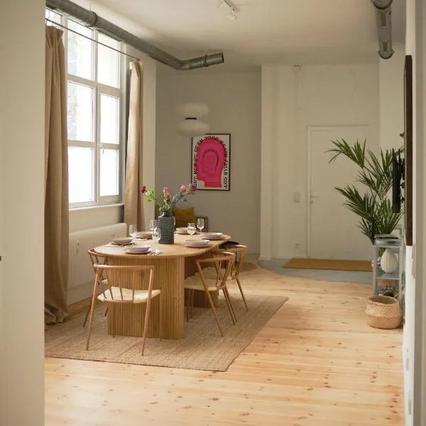 Modern Design 75sq Apartment in Berlin Mitte, hotel en Berlín