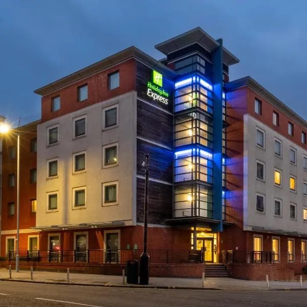 Holiday Inn Express Stevenage by IHG, מלון בסטיבנג'