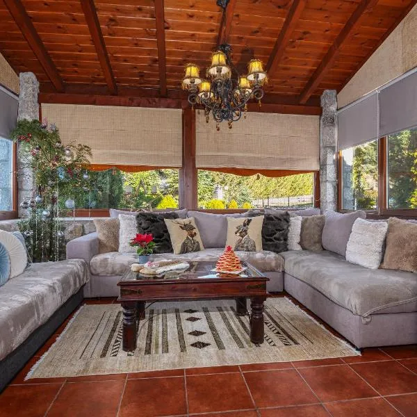 Livadi cozy villa，位于阿拉霍瓦的酒店