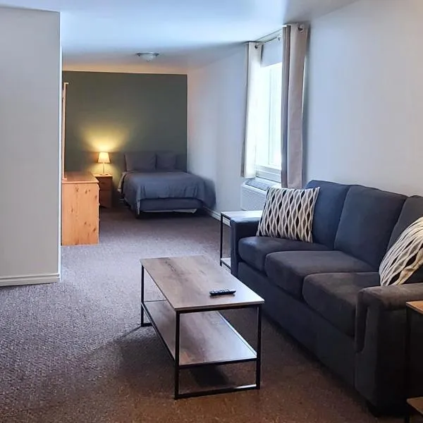 WorkStay Lodging - Yarbo, SK - Near Esterhazy & Mosaic K1, K2, & K3, hotel di Esterhazy