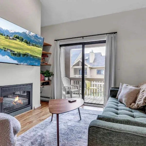 Updated Ski In Ski Out Condo Holiday Valley, ξενοδοχείο σε Ellicottville