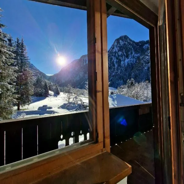 Pension Baranekhof - Just One Ski Bus Stop from Kitzsteinhorn Ski Resort, hotell i Kaprun