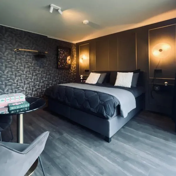 Wiltsangh Texel Tuinsuite Black โรงแรมในDe Waal