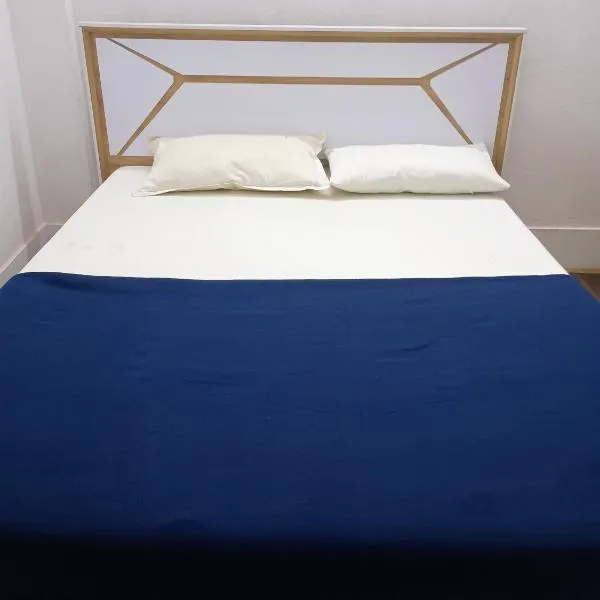 Aditya Lodge، فندق في وارانجال