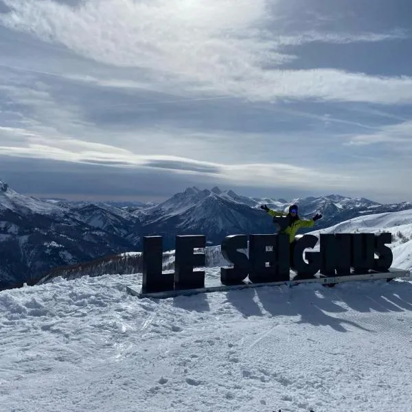 Studio pied des pistes Seignus d'Allos, hotel v destinaci Allos