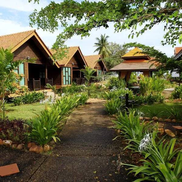 The Manor Beach Resort Besut, Hotel in Kampung Kuala Besut