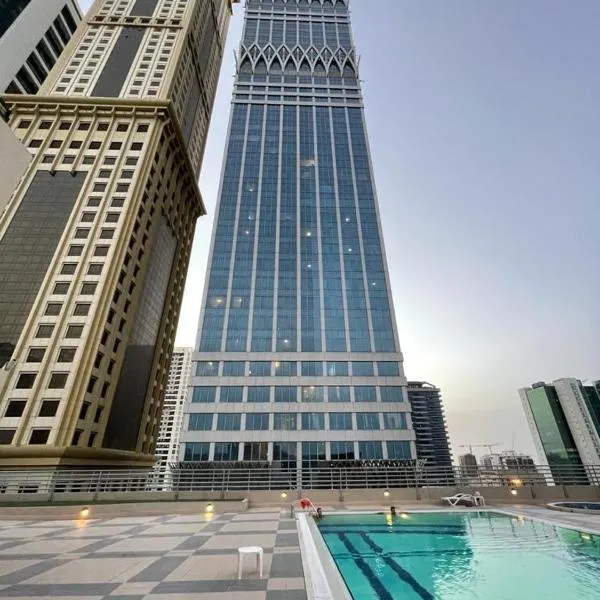 Private Rooms in CoLiving Apartments UP Tower DIFC、ドバイのホテル