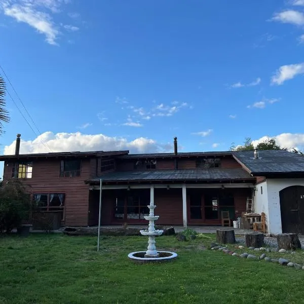 Hostal del Carmen Pucon, hotel v destinaci Pucón