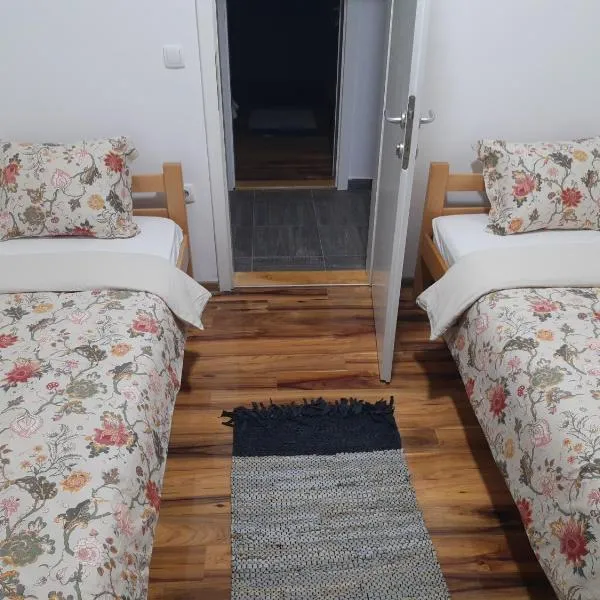 Chalets & Rooms Čarda Šebešfok, hotel v destinaci Bezdan