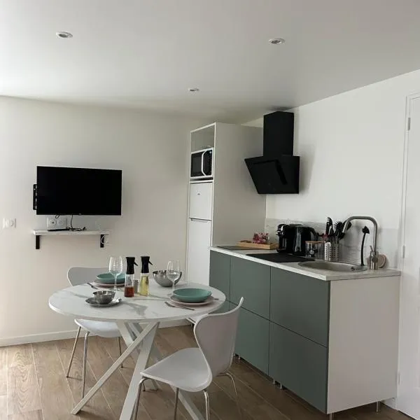 Studio chic et cocon proche de Disney, hôtel à Lagny-sur-Marne