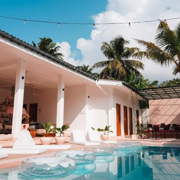 Animals Boutique Hotel - Adults Only, hotel in Ahangama
