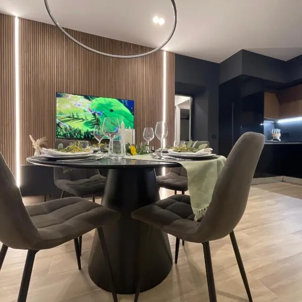 Luxury Renovated Ground Floor 1BR Suite - Best of the Best - Historical Centre, Hotel in Olbia