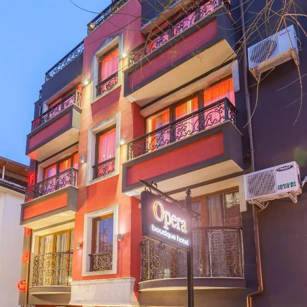 Семеен Хотел Опера, hotel v destinaci Burgas City