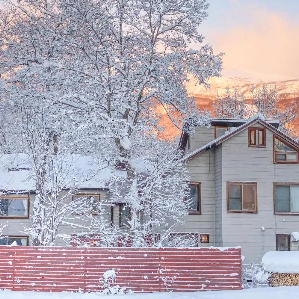 Kawa Mountains Hakuba, hotel in Hakuba