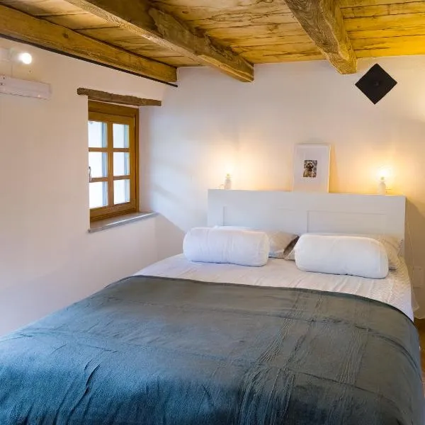 Casa Viglino - Ijan Ospitalità di Frontiera, hotel in Torresina