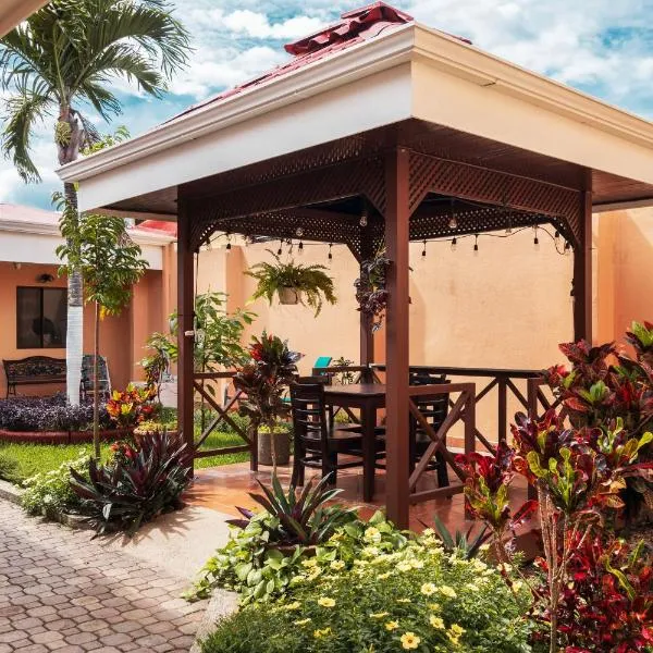 Brisas del Aeropuerto Airport Breezes inn, hotel i Heredia