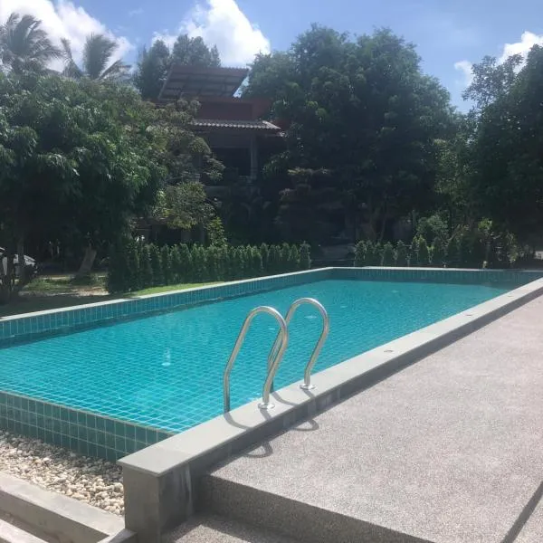 Yangyai Garden Lodge, hotel v destinaci Baan Tai