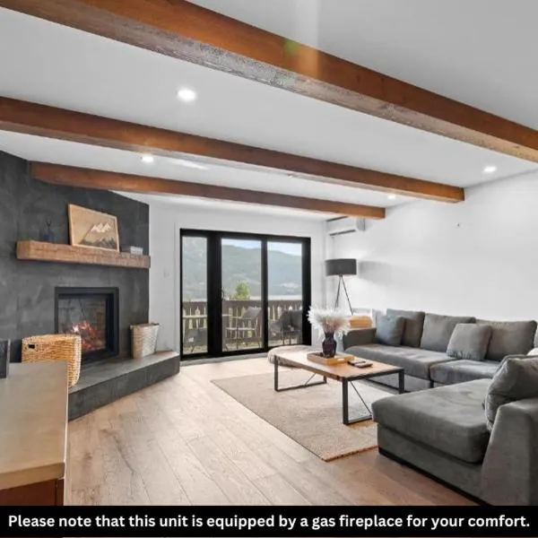 Modern Warm Condo with Views of Mont Tremblant, ξενοδοχείο στο Μοντ Τρεμπλάν