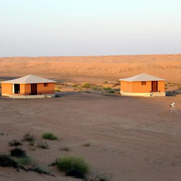 Silent Dunes Camp, hotel in Ḩawīyah