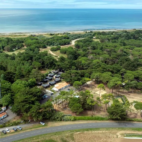 Domaine Résidentiel de Plein Air Les Tamarins, hotel din Le Bois-Plage-en-Ré