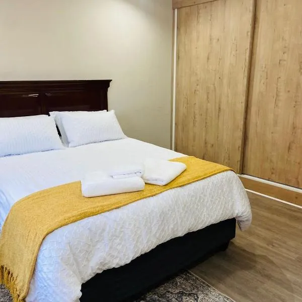Cozy Livin - Duplex, hotel en Maseru