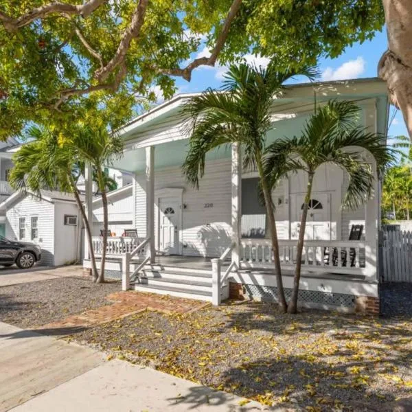 Mesa House, Dos -Unreal Location, hotel in Key West