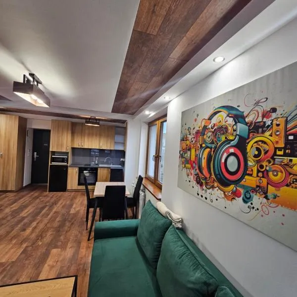 LUXURY GREEN APARTMENT by Marta, hotel in Radom