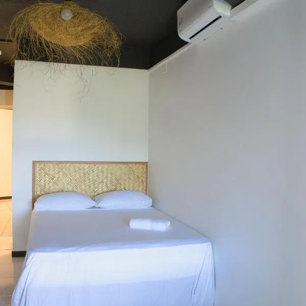 Airport Manini Lodge, hotel di Faaa