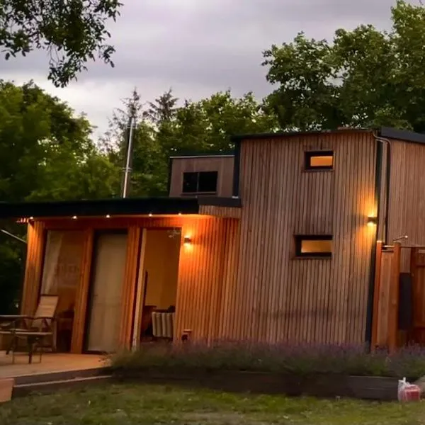 Großzügiges Tiny House, hotel v destinaci Sumte