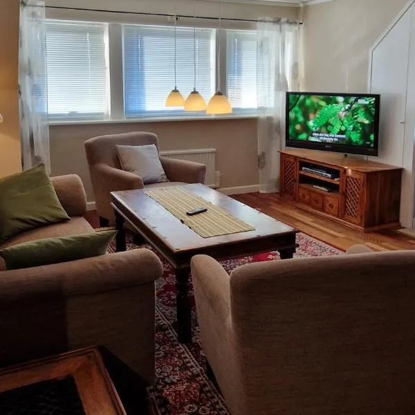 Tre rum och kök centralt, ξενοδοχείο σε Västervik