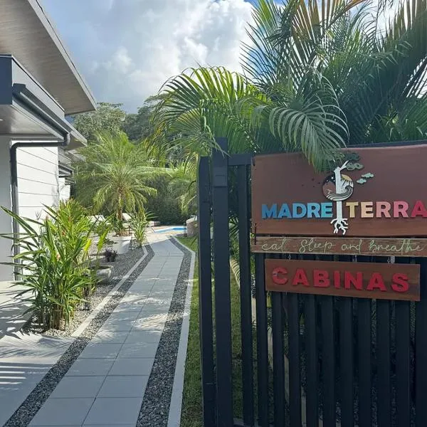 MADRE TERRA, Hotel in Uvita