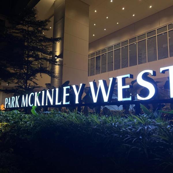 Holiday suite at Park Mckinley West, Manila