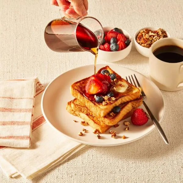 Holiday Inn & Suites Columbia NE - Ft Jackson Area by IHG, hotel in Columbia