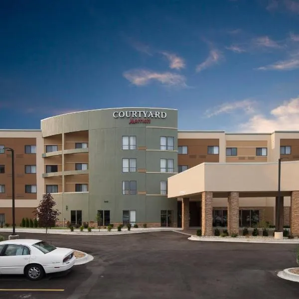 Courtyard Bay City, отель в городе Бей-Сити