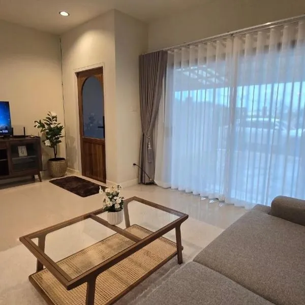 Urban Homie 40, hotel in Langu