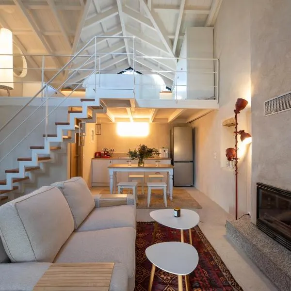 Krokos Cabin，位于Kalívia的酒店