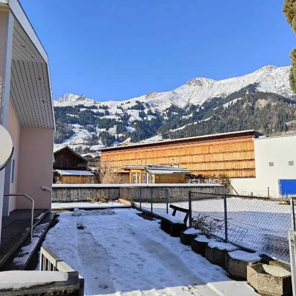 ganzes Haus für dich 20min bis nach Interlaken und Adelboden, hotel di Frutigen