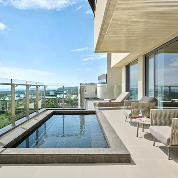 Grand Josun Hill Suite, готель у місті Согвіпо