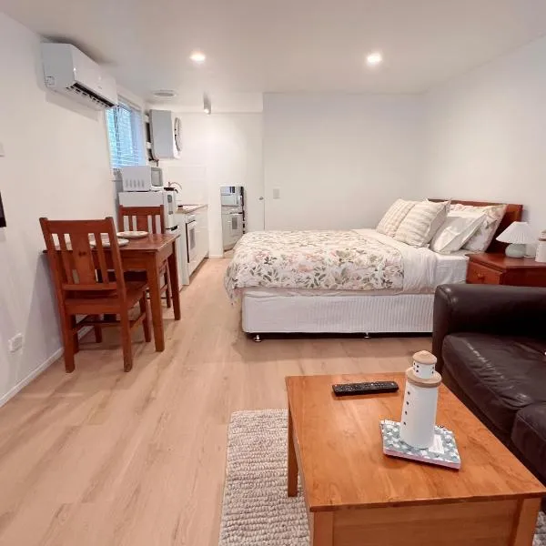 Hargraves Beach Guesthouse 50m to beach, ξενοδοχείο σε Budgewoi