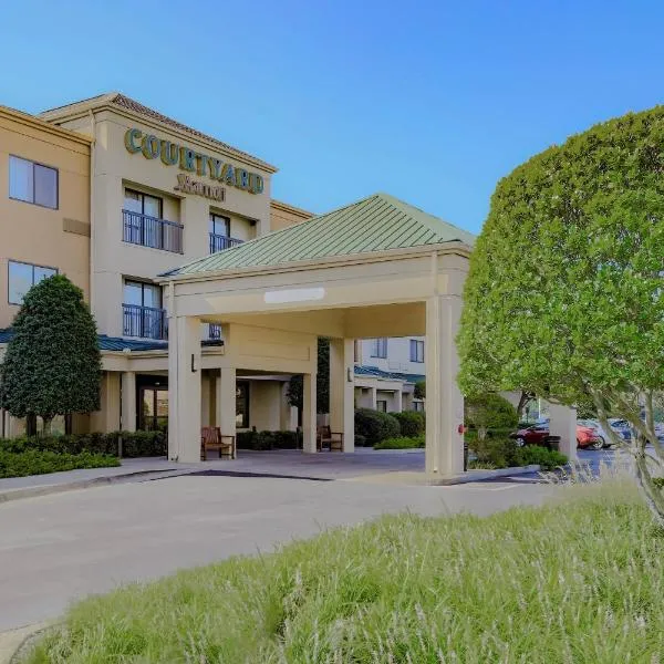 Courtyard by Marriott Monroe Airport, khách sạn ở Monroe